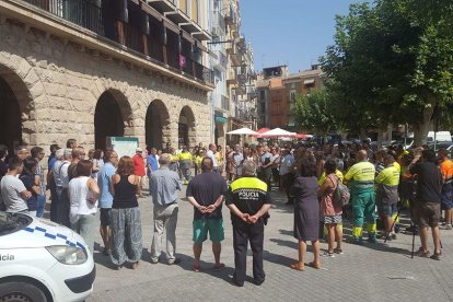 Localitats d'arreu de la geografia lleidatana han celebrat minuts de silenci en rebuig als atemptats de Barcelona i Cambrils.
