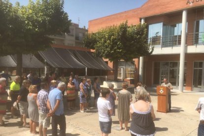 Localitats d'arreu de la geografia lleidatana han celebrat minuts de silenci en rebuig als atemptats de Barcelona i Cambrils.