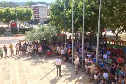 Localitats d'arreu de la geografia lleidatana han celebrat minuts de silenci en rebuig als atemptats de Barcelona i Cambrils.