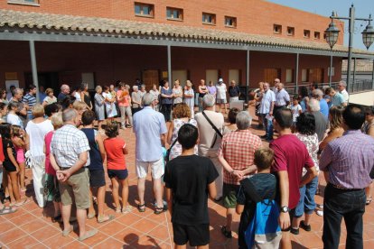 Localitats d'arreu de la geografia lleidatana han celebrat minuts de silenci en rebuig als atemptats de Barcelona i Cambrils.