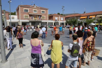 Localitats d'arreu de la geografia lleidatana han celebrat minuts de silenci en rebuig als atemptats de Barcelona i Cambrils.
