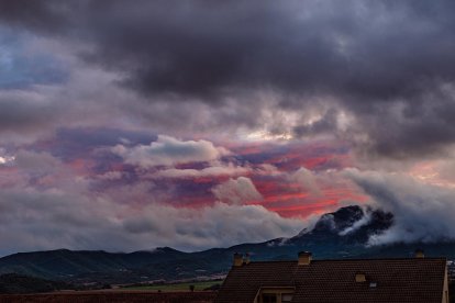 Les fulles cauen, arriba la boira i comença a fer fred.