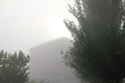 Les fulles cauen, arriba la boira i comença a fer fred.