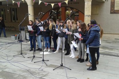 Dia de la Pau al col·legi Mare de Déu del Socós d’Agramunt.