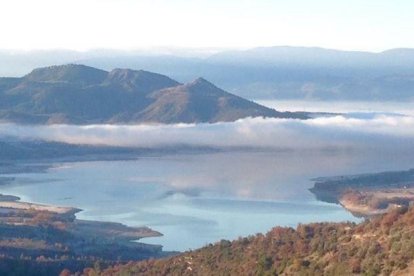 Les fulles cauen, arriba la boira i comença a fer fred.