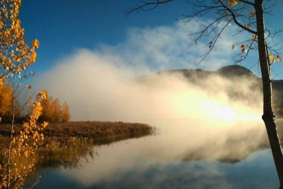 Les fulles cauen, arriba la boira i comença a fer fred.