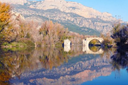 Les fulles cauen, arriba la boira i comença a fer fred.