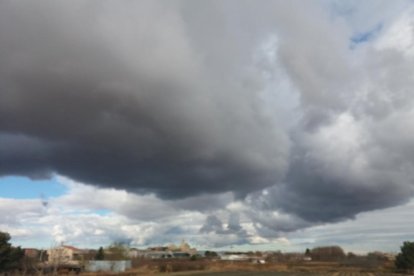 Les fulles cauen, arriba la boira i comença a fer fred.