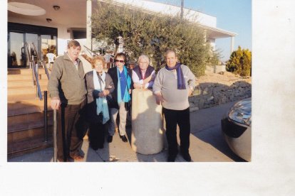 Felicita els teus familiars i amics pel seu aniversari, sant, casament enviant fotos a cercle@segre.com