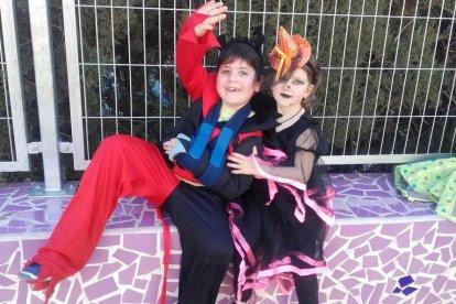 Felicita els teus familiars i amics pel seu aniversari, sant, casament enviant fotos a cercle@segre.com