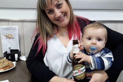 Felicita els teus familiars i amics pel seu aniversari, sant, casament enviant fotos a cercle@segre.com