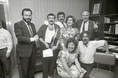 Un empat a deu entre CiU
i el PSC i un pacte amb AP i el grup de Freixes va permetre
que Manel Oronich fos paer en cap durant dos anys.