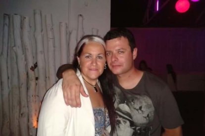 Felicita els teus familiars i amics pel seu aniversari, sant, casament enviant fotos a cercle@segre.com