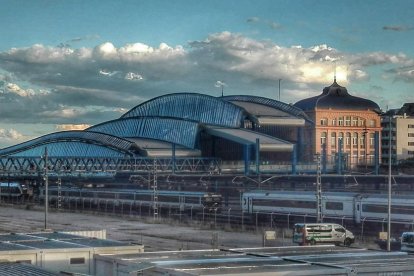 La calor, les tempestes, el paisatge groc i sec.