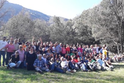 Felicita els teus familiars i amics pel seu aniversari, sant, casament enviant fotos a cercle@segre.com