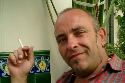 Felicita els teus familiars i amics pel seu aniversari, sant, casament enviant fotos a cercle@segre.com