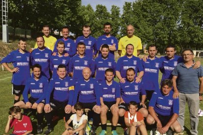 Felicita els teus familiars i amics pel seu aniversari, sant, casament enviant fotos a cercle@segre.com