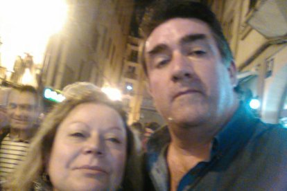 Felicita els teus familiars i amics pel seu aniversari, sant, casament enviant fotos a cercle@segre.com