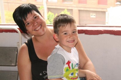 Felicita els teus familiars i amics pel seu aniversari, sant, casament enviant fotos a cercle@segre.com