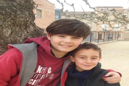 Felicita els teus familiars i amics pel seu aniversari, sant, casament enviant fotos a cercle@segre.com