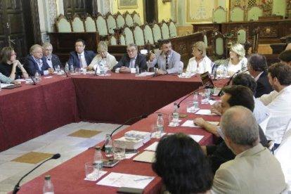 Colomar instal·lat per l’ajuntament de Rosselló a l’interior de l’església de Sant Pere.