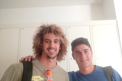 Alumnes abans d’iniciar ahir les proves de lògica matemàtica, al campus de Cappont.