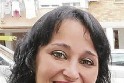 Membres de les famílies que han okupat pisos i que compten amb el suport de Mariola en Moviment.