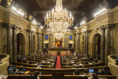 El Parlament aprueba el referéndum unilateral para septiembre de 2017