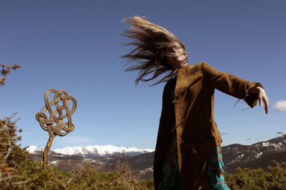 Intervenció artística sobre el món rural, amb la participació de veïns.