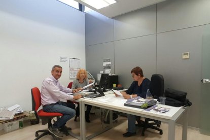 Téllez estripa el text del jutge.