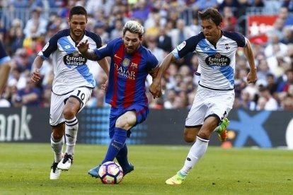 Messi celebra el seu gol al costat de Neymar, Paco Alcácer i el francès Digne.