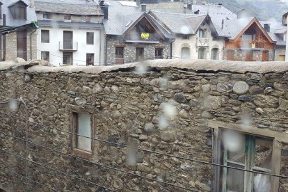 Cau part d'una casa a Esterri d'Àneu sense provocar ferits