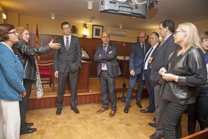 El conseller va visitar ahir al matí les instal·lacions del CIRE de Raimat.