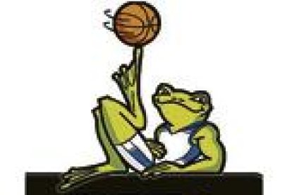 Leonardo Demetrio intenta revolverse para anotar ante la defensa de un jugador del Gipuzkoa.