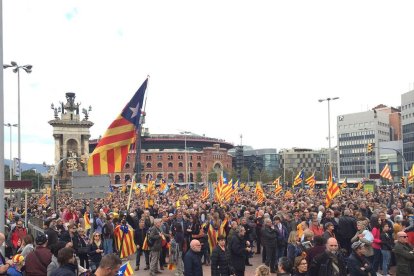 Manifestantes del Jussà y el Sobirà antes de partir.