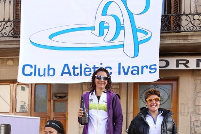 La salida de la prueba larga fue multitudinaria, con la participación de centenares de corredores.