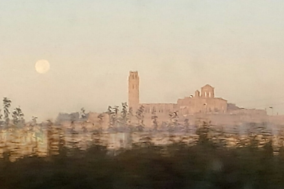 Superlluna des del tren