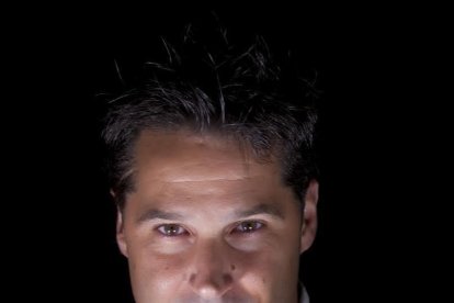 Montse Sanjuan y Rafa Melero son dos de los 12 autores del libro.