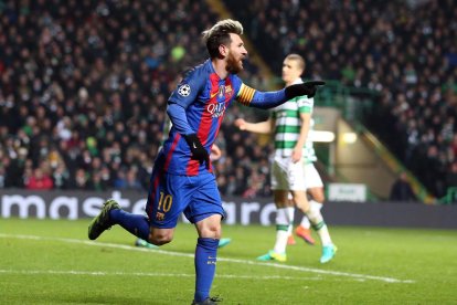 Els juvenils blaugranes celebren un dels gols ahir a Glasgow.