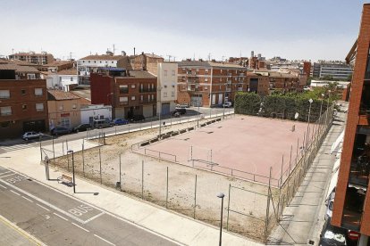 Pardinyes proposa convertir en pista poliesportiva tot el recinte tancat, perquè puguin utilitzar-la simultàniament dos equips