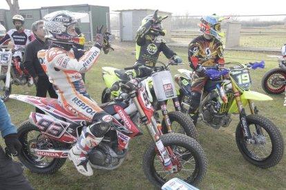 Marc Màrquez, derrapant l’Honda sobre el circuit de Rufea, on avui tornarà a entrenar-se.