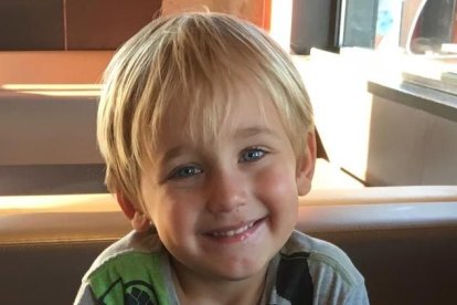 Felicita els teus familiars i amics pel seu aniversari, sant, casament enviant fotos a cercle@segre.com