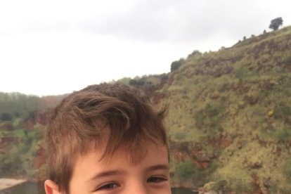 Felicita els teus familiars i amics pel seu aniversari, sant, casament enviant fotos a cercle@segre.com