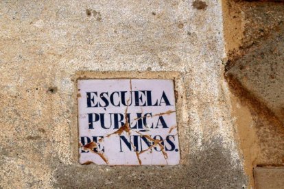 Fotos de cartells, senyals de trànsit o notificacions divertides.