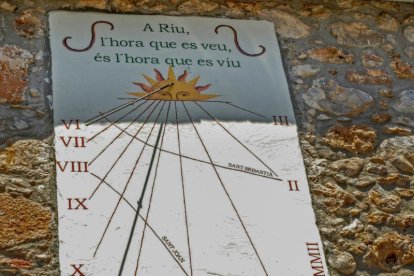 Fotos de cartells, senyals de trànsit o notificacions divertides.