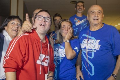 Celebración en el circuito de Sepang y a Cervera.