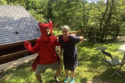 Felicita els teus familiars i amics pel seu aniversari, sant, casament enviant fotos a cercle@segre.com