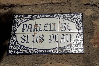 Fotos de cartells, senyals de trànsit o notificacions divertides.