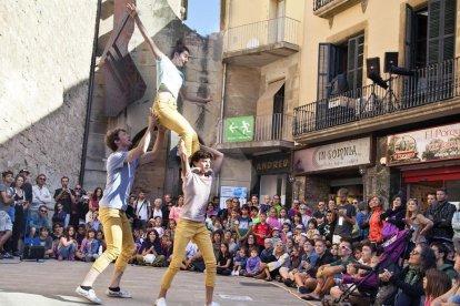 El certamen de teatre al carrer celebra la 39a edició.