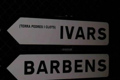 Fotos de cartells, senyals de trànsit o notificacions divertides.